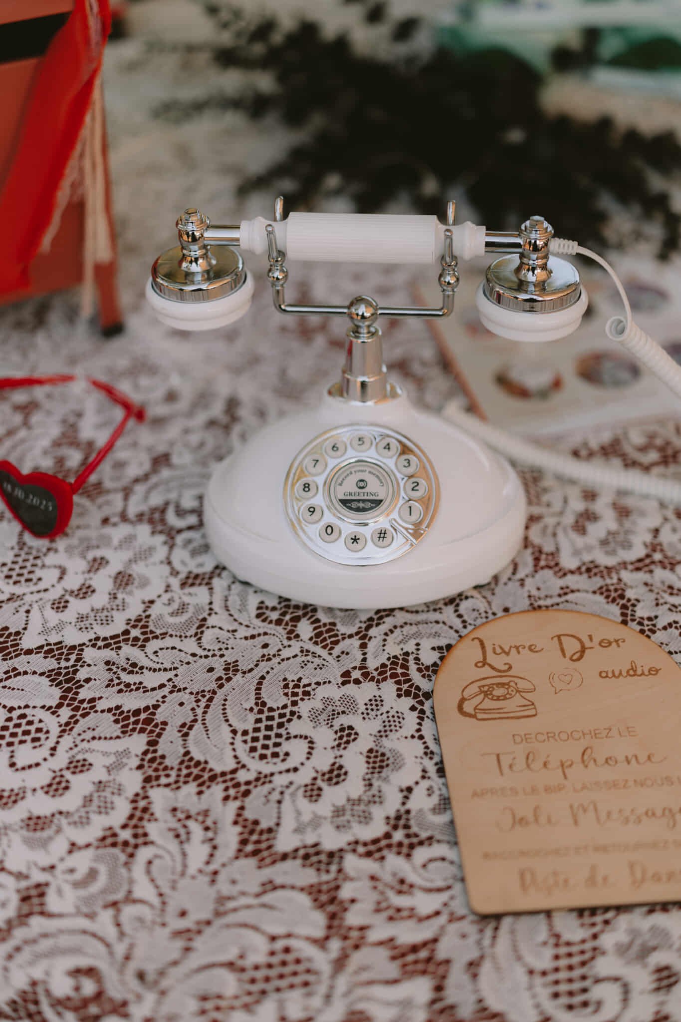 Livre d'or audio blanc vintage